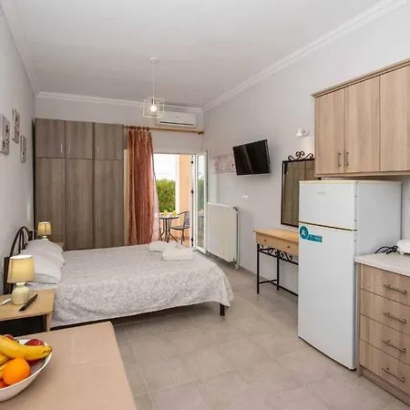 Lollas 1 Acharavi Corfu * Acharavi (Corfu)