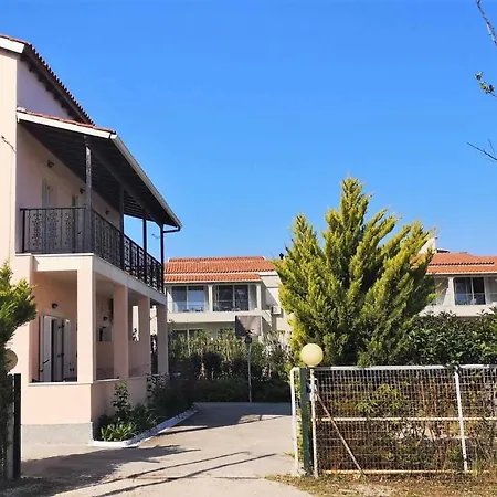 Lollas 1 Acharavi Corfu * Acharavi (Corfu)