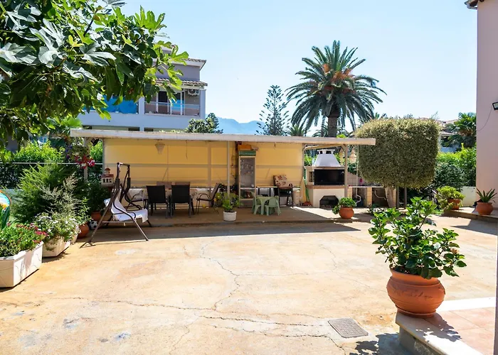 Lollas 1 Acharavi Corfu アパート